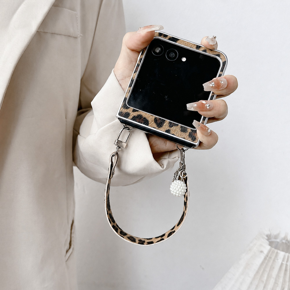 ヒョウ柄折りたたみフリップ電話ケース Motorola Ra - Luxury Lifestyle のレビューと価格