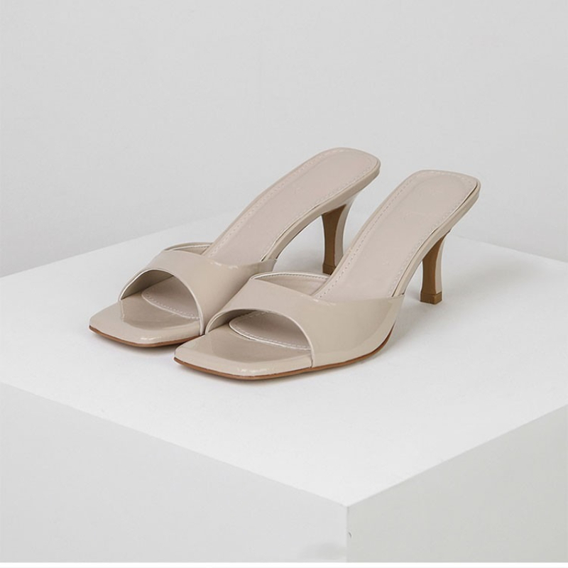 新しい夏の女性のスリッパ豪華なオープントゥハイヒールサンダル - Luxury Lifestyle のレビューと価格