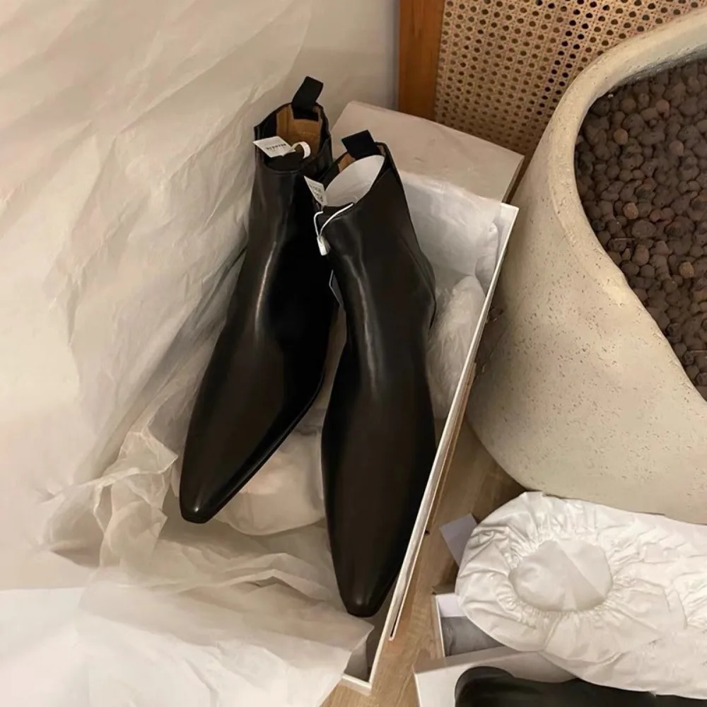 高級レディースショートブーツ秋/冬本革ポインテッドチェルシー - Luxury Lifestyle のレビューと価格
